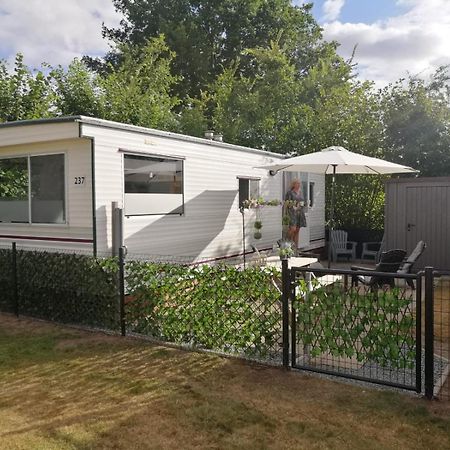 Stacaravan Op 5 Sterren Vakantiepark De Kuilart Friesland Aan Het Meer Met Zwembad 5P 237 Koudum Экстерьер фото