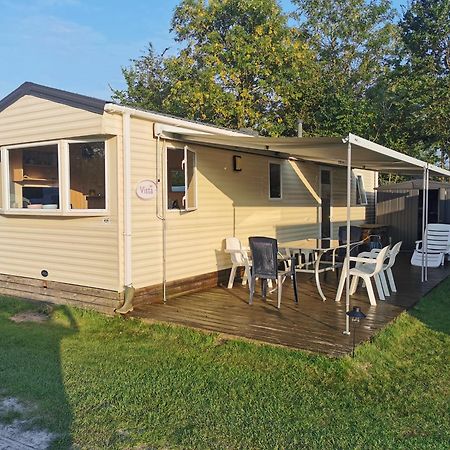 Stacaravan Op 5 Sterren Vakantiepark De Kuilart Friesland Aan Het Meer Met Zwembad 5P 237 Koudum Номер фото